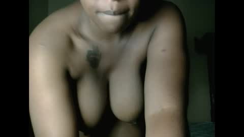 Snapshot of fatassfreak254 chatting on November 2025 07:17:01 AM Winnie online show from November 2025 07:17:01 AM