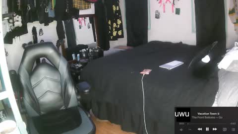 Snapshot of fathabackwoods chatting on December 2024 07:53:01 AM Grape online show from December 2024 07:53:01 AM