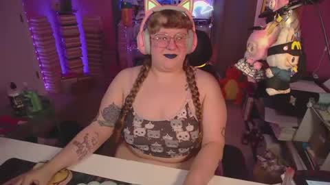 Snapshot of fatveronica chatting on June 2026 06:07:01 PM FatVeronica online show from June 2026 06:07:01 PM