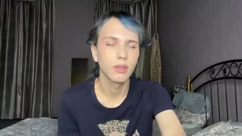 Mark online show from December 2025 04:45:02 PM