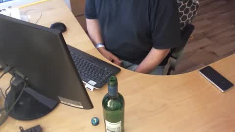 Snapshot of feet4u_barefooter chatting on October 2025 04:58:02 PM feet4u_barefooter online show from October 2025 04:58:02 PM