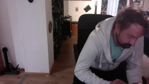 feetkissboy online show from November 2025 06:33:02 AM