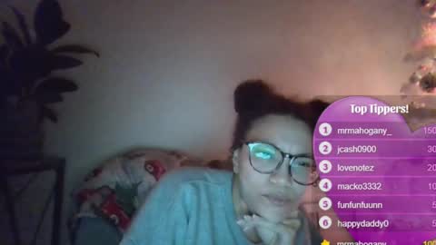 Snapshot of feetnymph chatting on January 2025 10:44:02 PM Soley online show from January 2025 10:44:02 PM