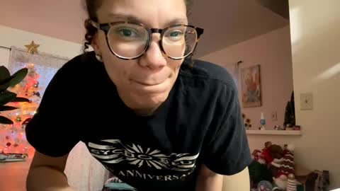 Snapshot of feetnymph chatting on February 2025 10:54:01 PM Soley online show from February 2025 10:54:01 PM