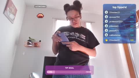 Snapshot of feetnymph chatting on February 2025 05:01:02 PM Soley online show from February 2025 05:01:02 PM