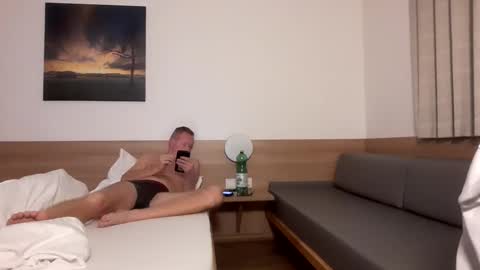 Max online show from November 2025 07:24:01 PM