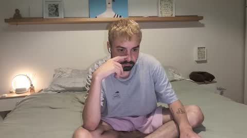 Snapshot of feetonlyguy chatting on January 2026 01:00:02 AM Feetonlyguy online show from January 2026 01:00:02 AM