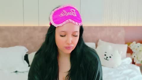 Felicia Herceg online show from February 2026 08:07:01 AM