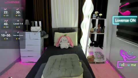 FELLY online show from April 2026 04:37:02 PM