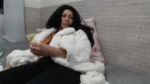 Snapshot of felina_hot chatting on June 2026 04:00:02 AM Felina Hot online show from June 2026 04:00:02 AM