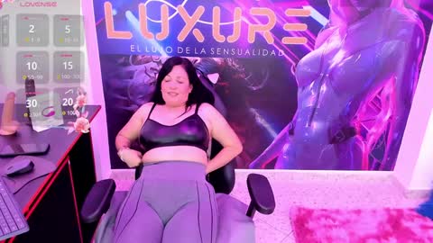 felina online show from January 2025 06:56:01 PM