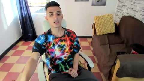 Snapshot of felipe_colinss chatting on June 2026 12:18:02 PM felipe colinss online show from June 2026 12:18:02 PM