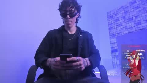 Felix  online show from September 2025 08:03:01 PM