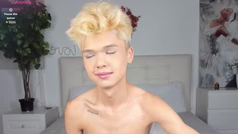 Felix online show from November 2025 08:10:01 PM