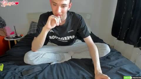 Snapshot of felixcurt69 chatting on May 2026 01:15:02 PM felixcurt online show from May 2026 01:15:02 PM