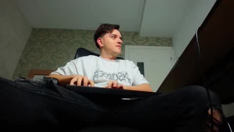 FelixStark online show from October 2025 04:24:01 AM