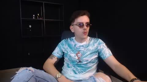 Snapshot of felixstark chatting on June 2026 04:43:02 AM FelixStark online show from June 2026 04:43:02 AM