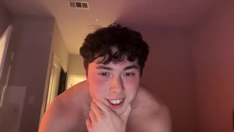 fellowyellow420 online show from February 2026 06:43:02 AM