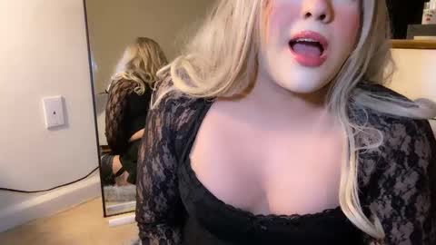 Snapshot of femgirl99 chatting on February 2025 07:01:02 AM this is justice tricia a bigelow. she was fucking my husband tom girardi online show from February 2025 07:01:02 AM