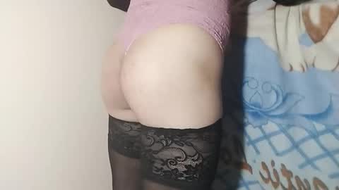 Snapshot of femlind chatting on November 2025 05:02:01 AM femlind online show from November 2025 05:02:01 AM