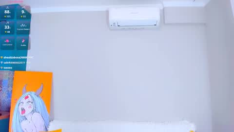 Snapshot of feral__berry__ chatting on February 2025 12:11:01 PM Regi online show from February 2025 12:11:01 PM