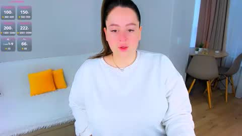 Snapshot of feral__berry__ chatting on November 2025 07:58:01 AM Regi online show from November 2025 07:58:01 AM