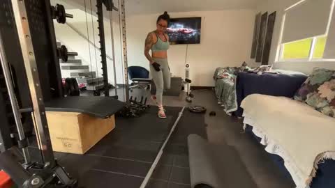 Snapshot of fergiecienta chatting on October 2025 12:16:01 PM fergiecienta online show from October 2025 12:16:01 PM