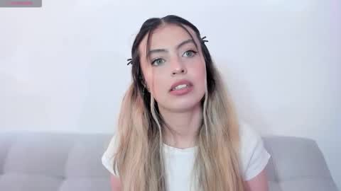 fernanda  online show from March 2026 02:42:01 PM