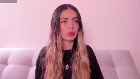 fernanda  online show from July 2026 04:01:02 PM