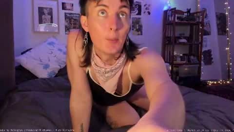 Snapshot of fernydew chatting on June 2026 09:07:01 AM Fern next stream 430pm Monday PST online show from June 2026 09:07:01 AM