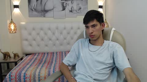 Snapshot of ferphoenix_ chatting on February 2025 08:56:02 AM FER PHOENIX online show from February 2025 08:56:02 AM