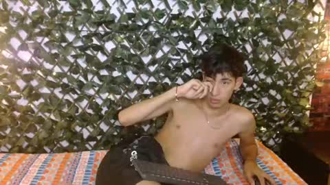 Snapshot of ferphoenix_ chatting on February 2025 09:42:01 AM FER PHOENIX online show from February 2025 09:42:01 AM