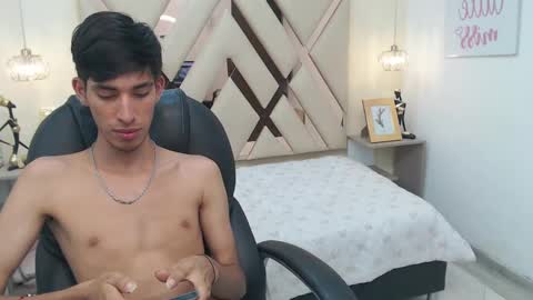 Snapshot of ferphoenix_ chatting on February 2025 10:22:01 AM FER PHOENIX online show from February 2025 10:22:01 AM