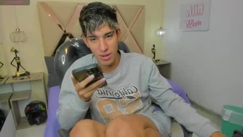 Snapshot of ferphoenix_ chatting on October 2025 03:20:02 AM FER PHOENIX online show from October 2025 03:20:02 AM