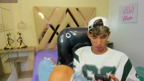 Snapshot of ferphoenix_ chatting on November 2025 04:00:01 AM FER PHOENIX online show from November 2025 04:00:01 AM