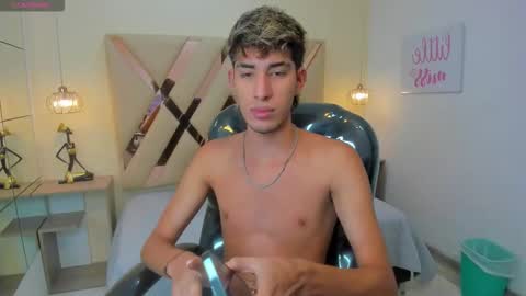 Snapshot of ferphoenix_ chatting on November 2025 03:16:02 AM FER PHOENIX online show from November 2025 03:16:02 AM