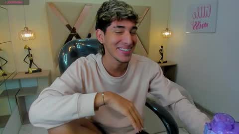 Snapshot of ferphoenix_ chatting on November 2025 03:49:02 AM FER PHOENIX online show from November 2025 03:49:02 AM