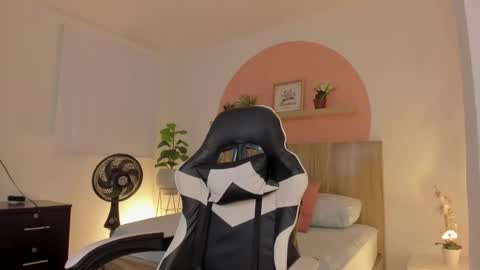 Fer  online show from September 2025 02:57:01 AM