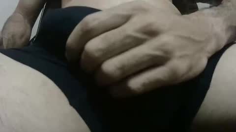 fescarf1991 online show from November 2025 05:05:01 AM