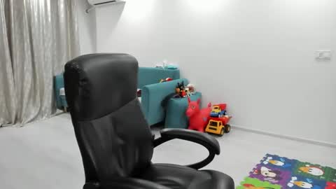 Snapshot of fetishcatalea chatting on October 2025 06:39:01 PM Catalea DM online show from October 2025 06:39:01 PM