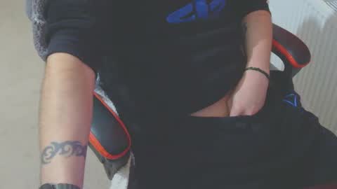 Snapshot of ffys2025 chatting on September 2025 08:45:02 PM ffys2025 online show from September 2025 08:45:02 PM