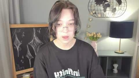 fiamoory online show from April 2026 08:29:02 AM