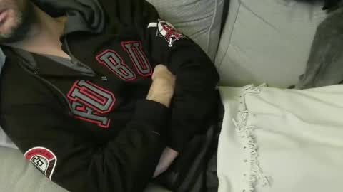 Snapshot of fidelio89 chatting on November 2025 09:47:01 PM Fid online show from November 2025 09:47:01 PM