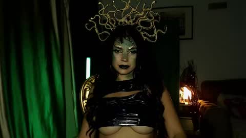 Snapshot of fiercehuntress chatting on October 2025 08:53:02 PM Goddess Katerina online show from October 2025 08:53:02 PM