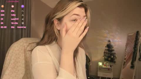 Filla online show from November 2025 03:10:02 AM