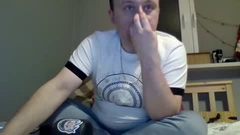 Snapshot of filipek757 chatting on January 2025 09:03:01 PM filipek757 online show from January 2025 09:03:01 PM