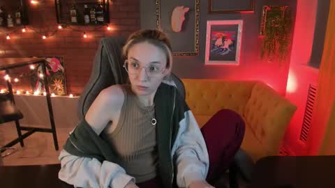 cap and Lana  online show from September 2025 08:19:01 PM