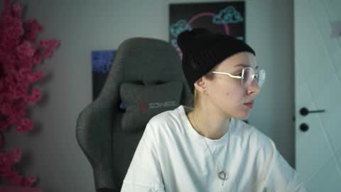 cap and Lana  online show from October 2025 02:43:02 AM