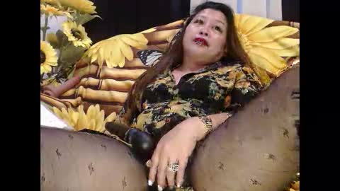 Yhen online show from May 2026 04:08:02 AM