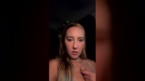 Snapshot of fineshytdaisy chatting on December 2025 03:37:02 AM fineshytdaisy online show from December 2025 03:37:02 AM